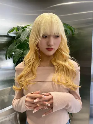 カラー Shiori・:* 💫のネイルデザイン