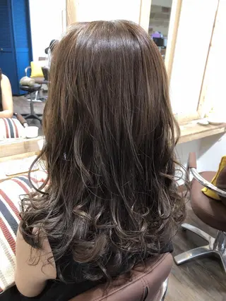 セミロング カラー 浦山 和之のヘアスタイル