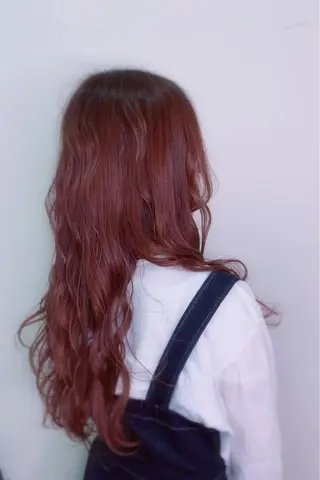 ロング カラー 西村 真実子のヘアスタイル