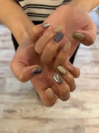 ネイル une／YUKINA 🫧大人nuanceのネイルデザイン