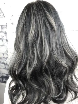 セミロング カラー ✨Less髪質改善✨ シバタのヘアスタイル