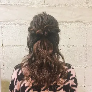 セミロング ヘアアレンジ 中村 碧のヘアスタイル