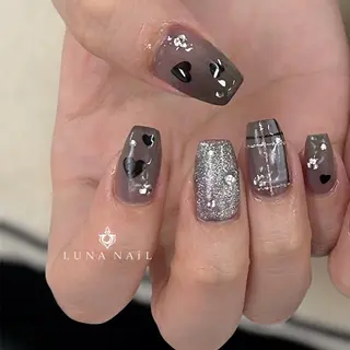 ネイル アトリエ　ミモザ所属・いまむら あかりのネイルデザイン