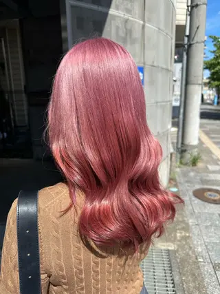 セミロング 吉田 愛梨のヘアスタイル