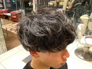 パーマ メンズ 渡辺 広輝のヘアスタイル