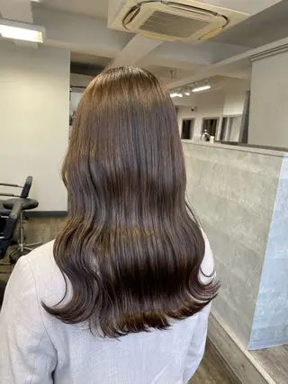 ロング 西浦 安珠のヘアスタイル