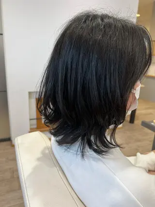 ミディアム 井上 美春のヘアスタイル