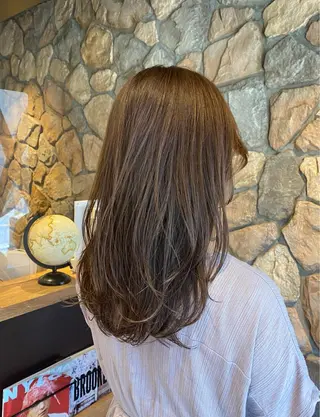 セミロング 小玉 唯依のヘアスタイル