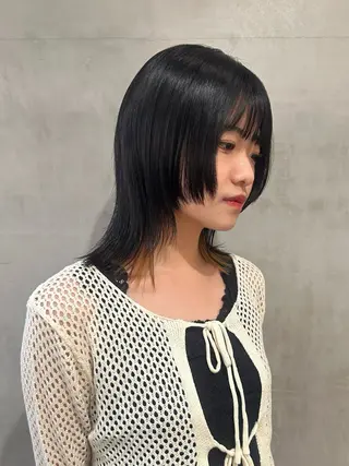 ミディアム デザインカラー🖤 イシイレイのヘアスタイル