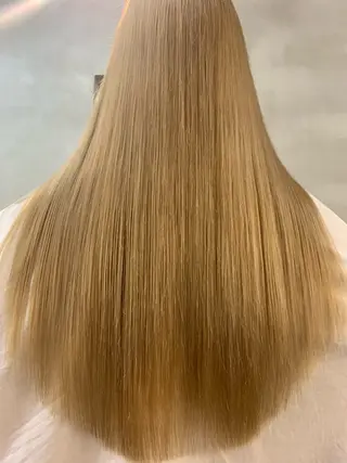 ロング Ellen by artina 新宿店所属・Ellen KEIのヘアスタイル