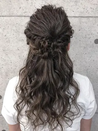 ヘアアレンジ .. meiのヘアスタイル