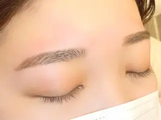 アイブロウ 💕丸島 夏名🐰🍀のマツエク・マツパデザイン