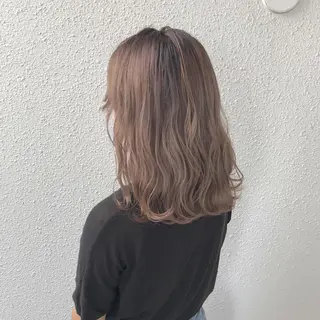 セミロング カラー インナーカラー/天神 ブリーチ/吉田のヘアスタイル