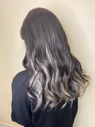 セミロング ゆぴ☾‪/推しカラー /ハイトーンのヘアスタイル