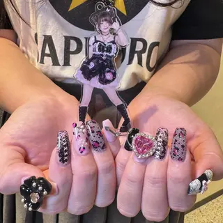 ネイル RIEKO🍒 ワンホン♡推しネイルのネイルデザイン