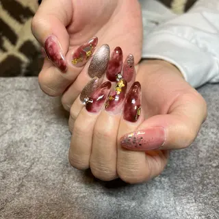 ミディアム watabe .のネイルデザイン