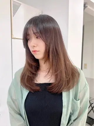 ロング あいこ/レイヤー カット🌷銀座のヘアスタイル