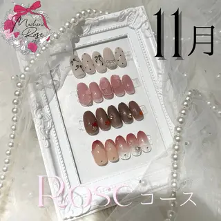 ネイル マシェリローズ所属・Macherie Roseのネイルデザイン