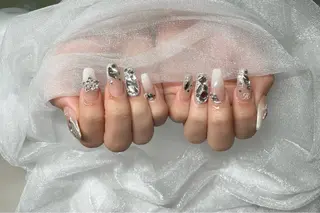 ネイル Roi〈ロワ〉 Minakoのネイルデザイン