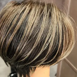 ショート iloli　メニューの無い美容室所属・iloli代表　前田 雄也　のヘアスタイル