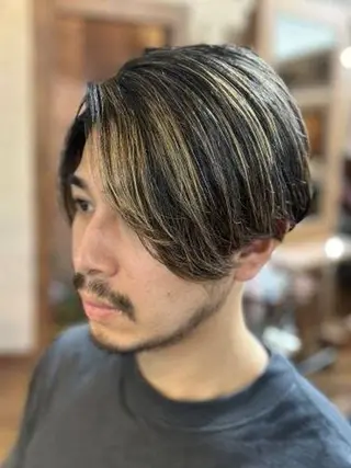 カラー Dh-HAL clover 井土ヶ谷店所属・T Sのヘアスタイル