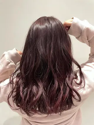 ロング カラー パーマ ヘアアレンジ 耳つぼ屋さん ‎🤍りりのヘアスタイル