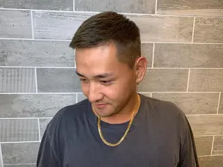 ショート カラー メンズ 高月 瞭のヘアスタイル