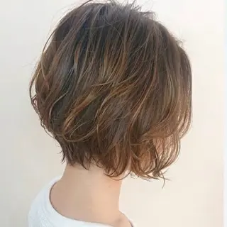 ショート パーマ ひなた あゆみのヘアスタイル
