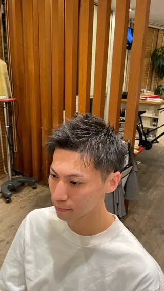 ショート メンズ 椿 大輔のヘアスタイル
