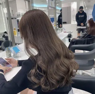 カラー 🌿赤み消しうる艶 🌿透明感カラー🌿のヘアスタイル