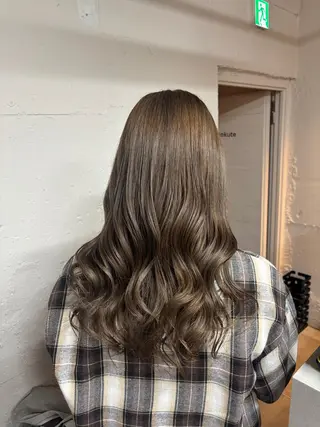 セミロング カラー 🩵tokute SEIRA🩵のヘアスタイル