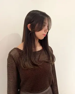 ロング カラー 川上 莉歩のヘアスタイル