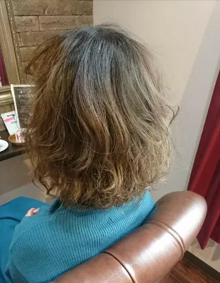 ショート カラー 美髪 カラーリストのヘアスタイル