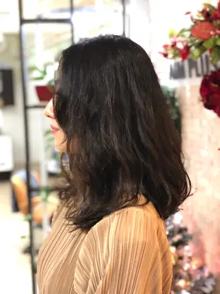 セミロング パーマ イトウ アキノリのヘアスタイル
