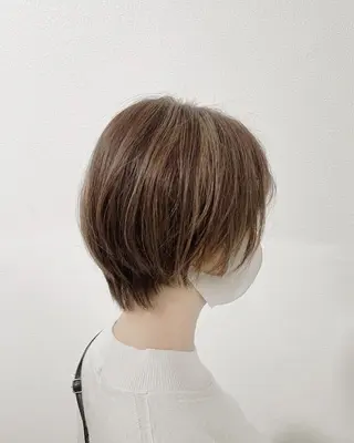 ショート カラー 土居 正季のヘアスタイル