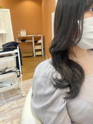 セミロング カラー 佐藤史哉＊ 韓国レイヤー赤み除去のヘアスタイル