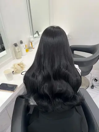 ロング 寒色＆ブリーチ特化 寒色MiOのヘアスタイル