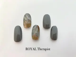 ネイル 【山岡】 ロイヤル•セラピストのネイルデザイン