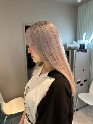 ロング カラー 🪄池袋ハイトーン 🪄ブリーチカラーのヘアスタイル