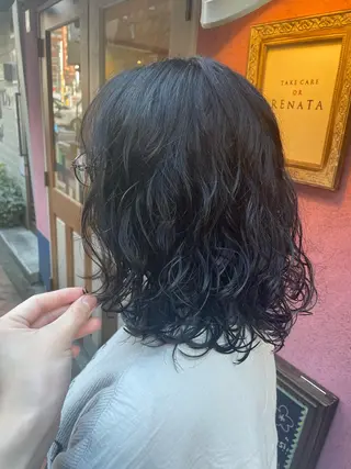 ミディアム パーマ ナカムラ イヅミのヘアスタイル