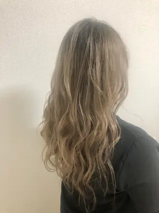 ロング レイヤー/韓国 ハイトーン興津史弥のヘアスタイル