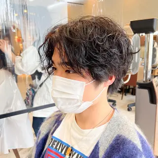 ショート パーマ メンズ メンズカット曲がる 縮毛矯正佐々木タクマのヘアスタイル