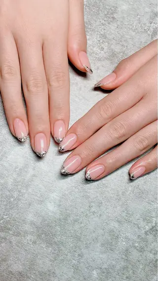 ネイル haleyume所属・shino🌟 痛ネイルのネイルデザイン