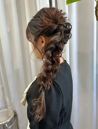 ロング ヘアアレンジ フラヴ メイクの眉毛・アイブロウイメージ