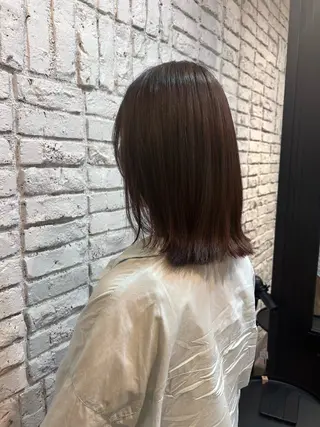 ミディアム カラー 三浦 栞のヘアスタイル