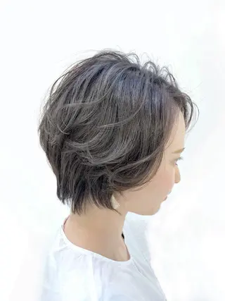 ショート 縮毛矯正/白髪ぼかし ショートボブ/鈴木のヘアスタイル