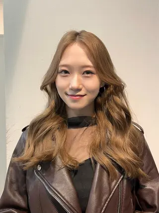 ロング 韓国ヘア レイヤーカットのヘアスタイル