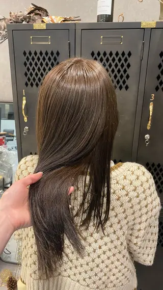 セミロング カラー waku所属・菜月/豊橋/ 下地店隔週のヘアスタイル