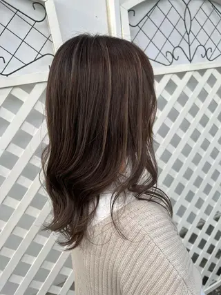 セミロング 下條 真のヘアスタイル