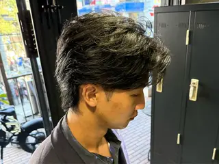 ショート パーマ メンズ 難波/メンズウルフ・ フェザーパーマ鶴田文のヘアスタイル